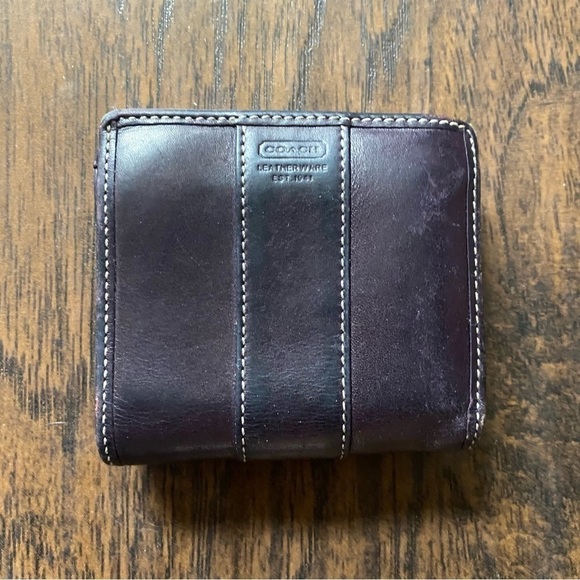 Vintage Coach Leather Small Wallet - Picture 1 of 16
